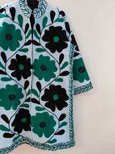 Manteau long brodé floral bohème fait à la main, veste longue Suzani, motif floral vert et noir, veste artistique bohème, vêtements d'extérieur - Product Image 4