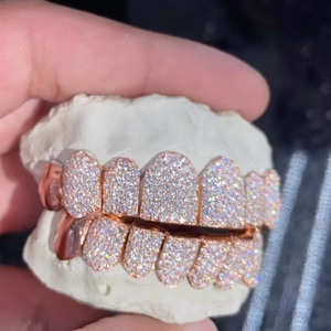Iced Out Moissanite Grillz Diamant Dents Rappeurs 925 Sterling Sliver Personnalisé Hip Hop Vvs Grillz - Product Image 4
