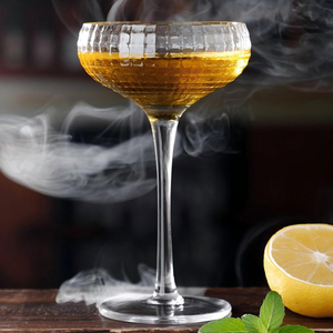 <span class=keywords><strong>Verre</strong></span> à vin vintage rayé transparent de 180 ml en gros, <span class=keywords><strong>verre</strong></span> à martini - Product Image 4