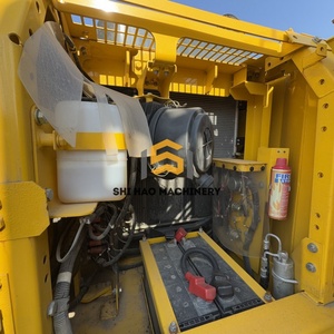 Excavatrice hydraulique sur chenilles Komatsu PC130 d'occasion de 13 tonnes, faible nombre d'heures de fonctionnement, pour l'exploitation minière et les travaux d'excavation - Product Image 5