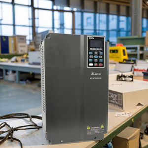 VFD1100C43A-21 30kw ระบบควบคุมมอเตอร์แบบสามเฟส 460V AC-DC-AC สำหรับคอมเพรสเซอร์แบบไม่มีเซนเซอร์ VFD1100C43A-21 VFD1100c43A-21 - Product Image 1