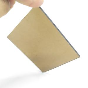 Fournisseurs de feuilles de <span class=keywords><strong>serre</strong></span> en <span class=keywords><strong>polycarbonate</strong></span> à double paroi de 5mm et 6mm en feuilles de soleil marron et transparentes et feuilles gaufrées en PC - Product Image 2