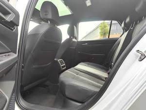 Volkswagen Golf 8 R-Line 1.4TSI 280TSI 50-Year Legend Edition 2024, transmission automatique, voitures d'occasion - Product Image 5