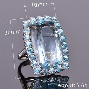 Anello Minimalista Rettangolare con Accento Blu Cielo, Elegante Gioiello da Donna per Matrimonio e Fidanzamento - Product Image 3