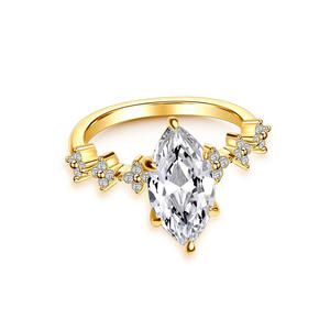 Bague de fiançailles classique F1411 pour femme en or jaune avec diamant taille marquise et pierres latérales naturelles - Product Image 2