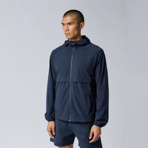 Conjunto de cortavientos con capucha de primera calidad para hombre, sudadera ligera con cremallera y pantalones cortos a juego para correr, senderismo y actividades al aire libre, conjunto de ropa deportiva para hombre - Product Image 1