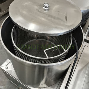 Machine de déshydratation centrifuge <span class=keywords><strong>pour</strong></span> légumes Machine de déshuilage d'<span class=keywords><strong>huile</strong></span> <span class=keywords><strong>pour</strong></span> aliments frits/<span class=keywords><strong>frites</strong></span>/chips de pommes de terre - Product Image 3