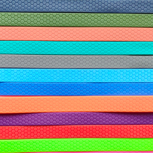Collier et laisse <span class=keywords><strong>pour</strong></span> <span class=keywords><strong>chien</strong></span> en sangle enduite de PVC écologique, design 2022, matériau durable, texture nid d'abeille, revêtement PVC imprimé - Product Image 3