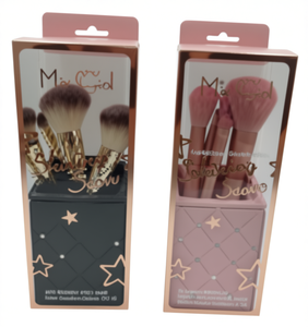 Set di Pennelli per Trucco Mia Girl 4 Pezzi con Setole Sintetiche Rotonde per Fondotinta e Strumenti di Bellezza con Manico in Plastica - Product Image 1