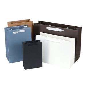 Sacs en carton blanc découpés à la forme, écologiques, en gros |   Poignée plate moderne pour les marques de vêtements et d'habillement - Product Image 5
