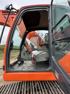 Excavatrice hydraulique sur chenilles de 22 tonnes DOOSAN DX225 d'occasion de haute qualité avec moteur de pompe à moteur Cummins-Fabriqué en Corée - Product Image 5