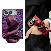 Coque de luxe chromée effet vague 3D électroplaquée avec dragonne en satin pour iPhone Fold Duo – Vente en gros