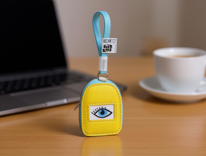 Portamonete Quadrato Mini in Tela con Cerniera e Design Ricamato a Occhio Unisex - Product Image 2