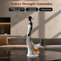 Figurine de femme en résine Hollywood Glam, en robe blanche, grise et dorée, sculpture élégante pour la décoration moderne du salon