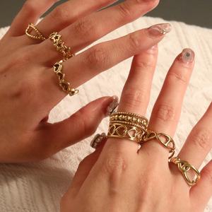 Anillo de Dedo de Acero Inoxidable con Forma de Corazón y Estrella, Joyería Chapada en Oro, Diseño de Cuerda Trenzada Hueca, Anillos Ajustables Resistentes al Agua para Regalos - Product Image 1