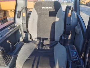 Mini-excavatrice Doosan DX60 d'occasion, 6 tonnes, modèle 2022, moteur, boîte de vitesses, puissance 40 kW, faible nombre d'heures, d'origine coréenne, meilleur prix - Product Image 6
