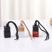 Diffuseur d'huiles essentielles de haute qualité, mini bouteille carrée de 8 ml en verre dégradé coloré, à suspendre dans la voiture, avec couvercle en bois