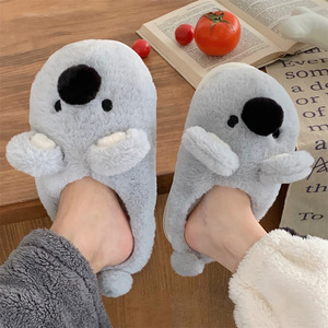 XIXITIAO 2025 invierno moda señora suave algodón zapatillas lindo dibujos animados <span class=keywords><strong>Koala</strong></span> felpa Slider interior cálido hogar mujeres Animal zapatos peludos - Product Image 1