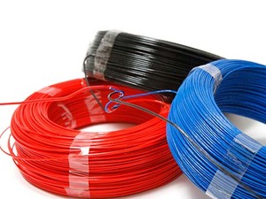 Revestimiento de <span class=keywords><strong>Pvc</strong></span> para altura caliente 3 mm Alambre de acero recubierto de <span class=keywords><strong>Pvc</strong></span> galvanizado Línea Gi - Product Image 2