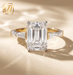 Anillo de Compromiso de Lujo con Diamante Cultivado en Laboratorio con Corte Esmeralda, Joyería Fina con Incrustaciones de Diamantes, Oro Sólido de 10K, Anillo de Compromiso para Mujer - Product Image 1