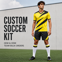 Ensemble de maillot et short de football personnalisé jaune et noir à rayures diagonales, respirant, pour l'entraînement quotidien des clubs de football amateurs