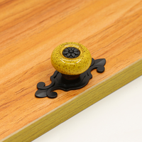Kenop Laci Keramik Desain Tradisional Kreatif Warna Merah/Oranye/Kuning untuk Furnitur Lemari Kamar Tidur Kamar Mandi Ruang Makan Dapur