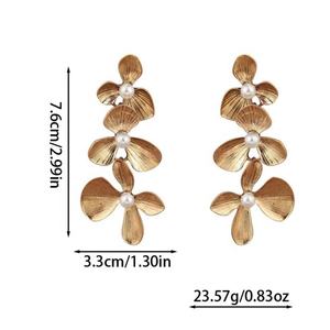 ต่างหูระย้าทรงดอกไม้ประดับเพชรชุบทองอัลลอยด์สไตล์ยุโรปอเมริกันยุคกลาง ดีไซน์หรูหราแบบเรโทร - Product Image 5
