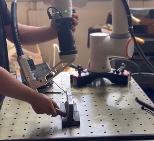 Mini Cobot <span class=keywords><strong>Robot</strong></span> kol 5kg yük, küçük alan otomasyonu için kompakt 6 eksenli işbirlikçi <span class=keywords><strong>Robot</strong></span> - Product Image 5