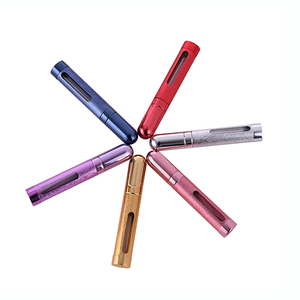 Vente en gros 12ml Pocket-Size <span class=keywords><strong>Vide</strong></span> Rechargeable Parfum Atomiseur Vaporisateur Nouveau <span class=keywords><strong>Design</strong></span> En Aluminium Bouteille De Parfum - Product Image 2