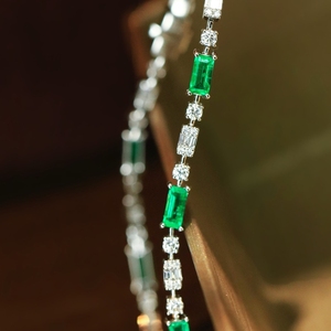 อาซูโอ 18K ทองคำขาวแท้ ประดับมรกตธรรมชาติ สร้อยข้อมือเทนนิสคลาสสิก ของขวัญสำหรับผู้หญิง งานวันเกิด งานแต่งงาน เครื่องประดับสำหรับใส่ทุกวัน - Product Image 2