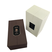 Boîte cadeau à fermeture magnétique rigide Emballage en carton à double porte ouverte sur le côté 2 pièces pour la manipulation de l'impression par stratification mate de parfum
