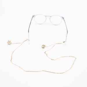 Chaîne <span class=keywords><strong>de</strong></span> lunettes <span class=keywords><strong>de</strong></span> haute qualité résistante à la transpiration, <span class=keywords><strong>cordon</strong></span> <span class=keywords><strong>de</strong></span> lunettes <span class=keywords><strong>de</strong></span> luxe pour femmes WH011, <span class=keywords><strong>cordon</strong></span> <span class=keywords><strong>de</strong></span> lunettes en métal tendance - Product Image 1