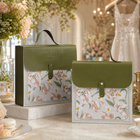 Boîte d'expédition rigide biodégradable en gros avec poignée, motif floral et logo en relief pour fleurs, gâteaux et parfums