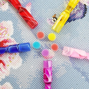 Kit de Pintura de Diamantes 5D Acrílica Hecha a Mano XIXI para Decoración de Uñas con Punta de Taladro y Cabezales de Recogida - Product Image 6