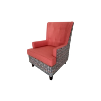 Fauteuil d'appoint contemporain et moderne pour salle à manger d'hôtel ou villa, avec dossier haut, assise côtelée rouge et revêtement rembourré, idéal pour le salon