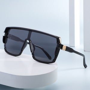Lunettes de soleil oversize tendance pour femme, monture noire, protection UV400, style sport, voyage et conduite en extérieur - Product Image 5