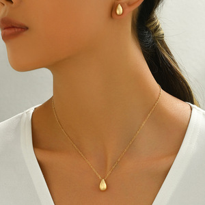 Mode délicate lumière luxe femmes goutte à goutte collier boucles d'oreilles ensemble femmes bijoux cadeau ensemble - Product Image 1