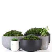 Pot Tanaman Yuwei YW-F023 Besar Bulat Berbahan Fiberglass Lapisan PE Tahan Lama Modern untuk Dekorasi Taman Vas Luar Ruangan