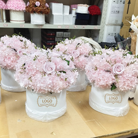 Bunga Mawar dan Hydrangea Abadi yang Diawetkan, Tahan Lama, dan Distabilisasi untuk Natal, Thanksgiving, dan Hari Valentine