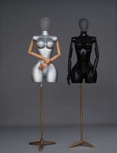 หุ่นโชว์เสื้อผ้าผู้หญิงแบบเต็มตัว ทรงผมหยิก สำหรับขายส่ง - Product Image 2