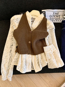 Completo da Donna <span class=keywords><strong>Elegante</strong></span> con Camicia a Maniche Lunghe e Gilet in <span class=keywords><strong>Pizzo</strong></span> Tinta Unita, Nuova Collezione Autunno 2026 - Vendita all'Ingrosso - Product Image 1