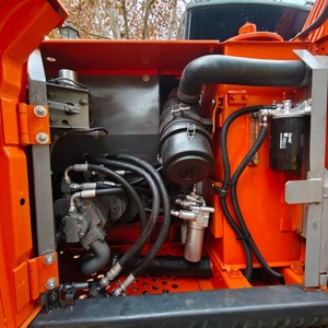 Presque neuf, importé du Japon, équipement de terrassement d'occasion HITACHI ZAXIS 70, tracteur sur chenilles d'occasion à vendre - Product Image 4