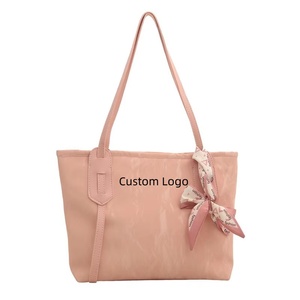 Nuova Borsa a Mano da Donna alla Moda, Grande Capacità, Tinta Unita, in Pelle PU, Chiusura con Cerniera, Fodera in Poliestere, Nastro Decorativo - Product Image 1
