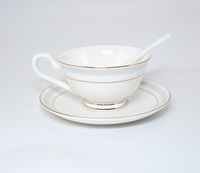 Ensemble de tasses à café et soucoupes en porcelaine fine avec incrustations dorées et émail, service à thé en céramique de luxe pour mariage