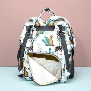 Fox Castle Impresión de dibujos animados Mochila multifuncional de gran capacidad Poliéster impermeable Maternidad y bolsa de pañales para bebés - Product Image 6