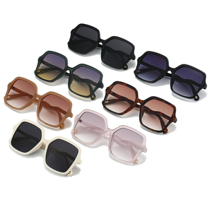 ¡Novedad <span class=keywords><strong>de</strong></span> 2024! Gafas <span class=keywords><strong>de</strong></span> <span class=keywords><strong>sol</strong></span> cuadradas <span class=keywords><strong>de</strong></span> gran tamaño Y2K <span class=keywords><strong>de</strong></span> <span class=keywords><strong>marca</strong></span> <span class=keywords><strong>de</strong></span> lujo <span class=keywords><strong>Vogue</strong></span> para mujer, diseño único <span class=keywords><strong>de</strong></span> brazo ondulado, champán blanco, Vintage Punk Sun - Product Image 4
