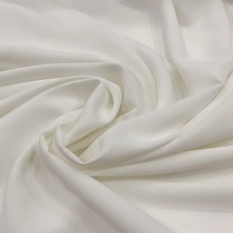 Estoque japonês de alta qualidade para hijab rolo leve de tecido chiffon branco casamento branco para decoração