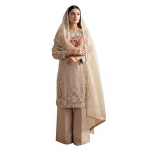 Costume traditionnel pour femmes en crème brodé, longueur cheville, avec dupatta, style Inde Pakistan, coupe ample, en coton, pour mariage - Product Image 1