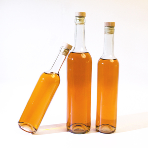 Bouteille en verre réutilisable personnalisable pour gin, spiritueux, liqueur, vodka, vin, huile d'olive – 200 ml, 375 ml, 500 ml, 750 ml - Product Image 1