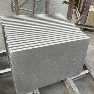 Dalles de sol extérieures décoratives en marbre gris Cendrillon, finition polie et roulée, pour pavage aléatoire - Product Image 1